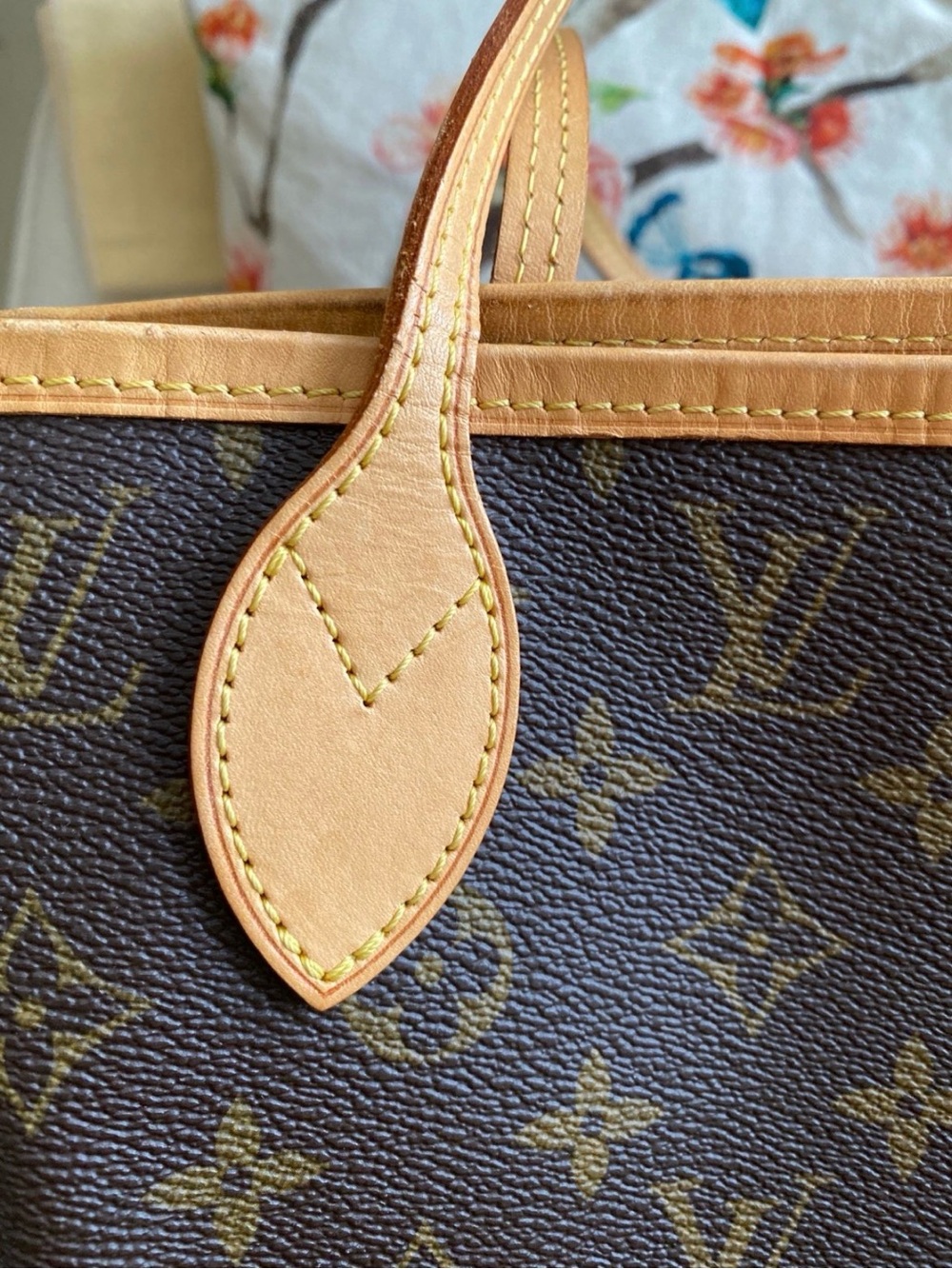 Louis Vuitton Neverfull MM - Picture 3 of 10